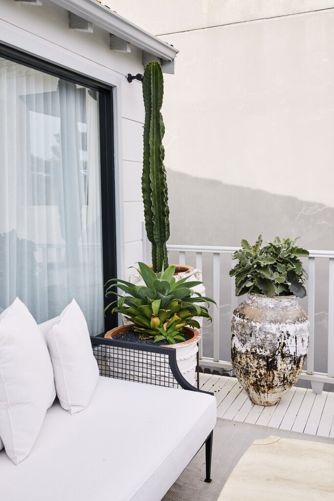 ۶ ایده جالب برای طراحی بالکن | بالکن کوچک خود را با هزینه کم رویایی کنید