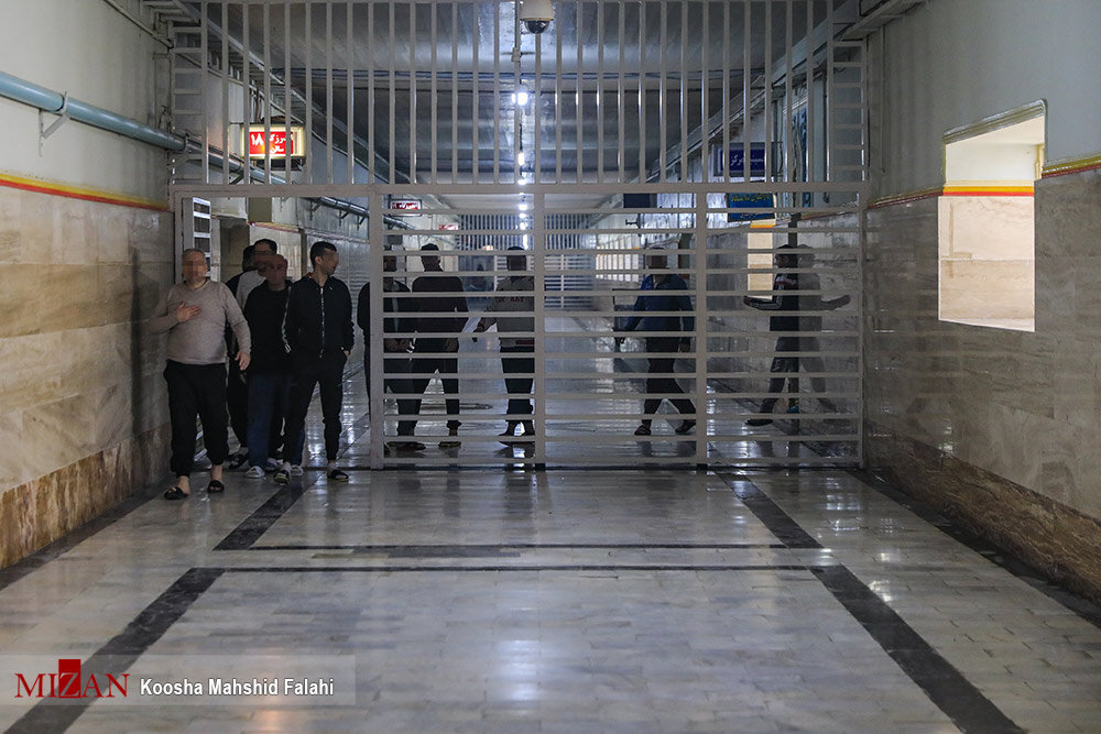 تصاویر واکنش زندانی‌ها هنگام فرمان عفو گسترده رهبر انقلاب