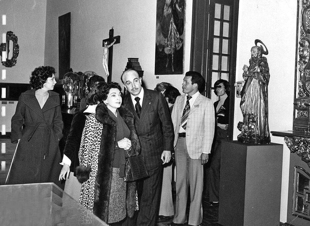 شمس پهلوی؛ سیمای یک مفسد اقتصادی | از سرکیسه کردن ثروتمندان تا تجارتهای متکی به قدرت دربار