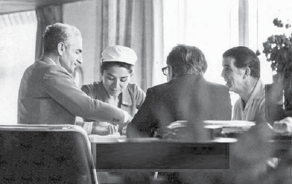 کشاندن جامعه به انحطاط اخلاقی | گسترش عامدانه مراکز فساد و فحشا در دوره پهلوی