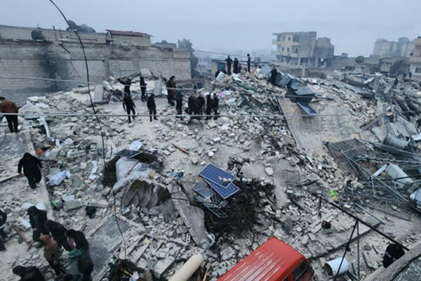 همشهری آنلاین تصویری تلخ از جان باختگان زلزله در سوریه 