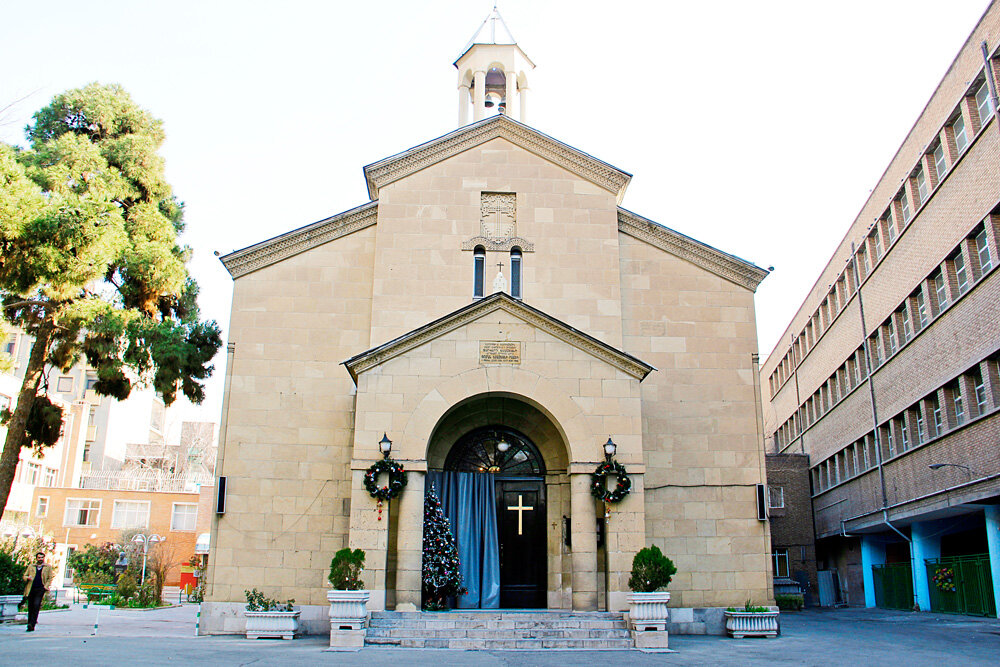 خیابانی با ۵ نام | قبر رئیس نظمیه دوره مشروطه اینجاست