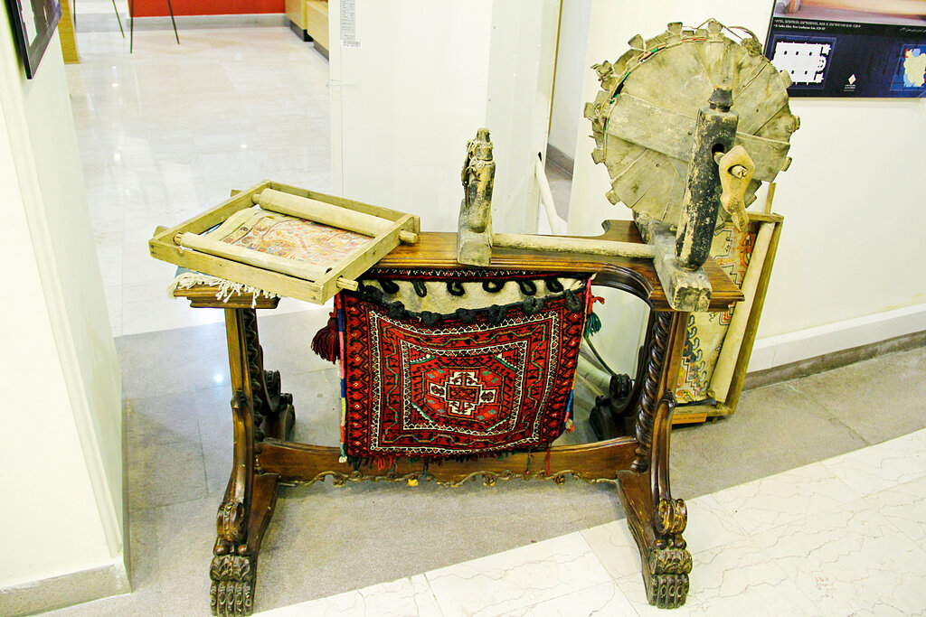 خیابانی با ۵ نام | قبر رئیس نظمیه دوره مشروطه اینجاست