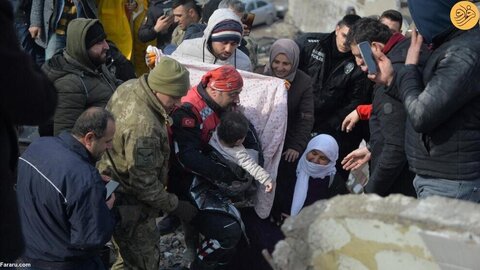 نجات نوزاد ۱۵ ماهه در ترکیه که ۳۱ ساعت زیر آوار بود