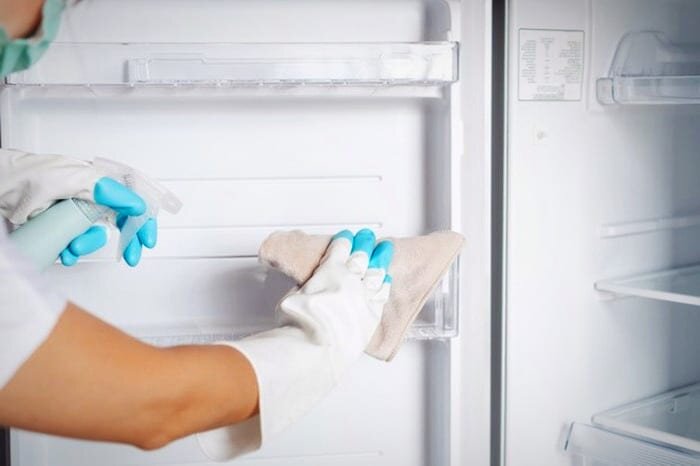 چگونه عمر یخچال را افزایش دهیم ؟ | راهکارهایی برای تمیزی و افزایش عمر یخچال