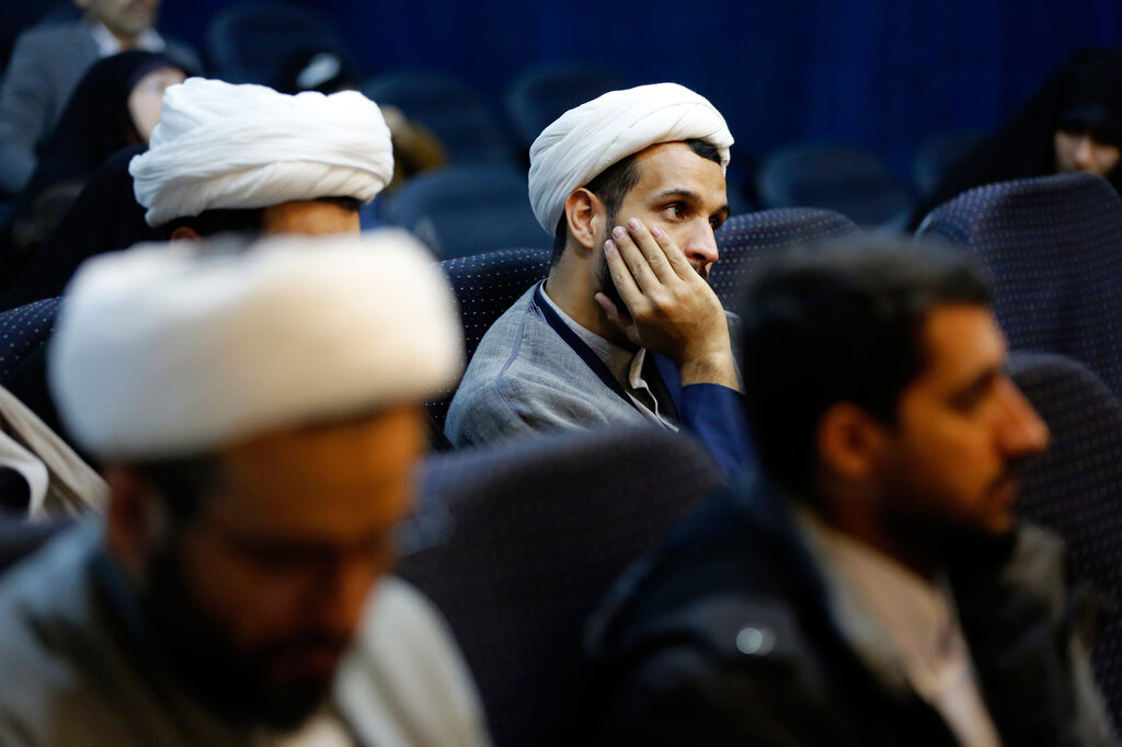 درس گرفتن از تاریخ پهلوی هویت می سازد