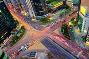 نقش خودران‌ها در کاهش ترافیک | چراغ سفید ابداع جدیدی برای کم کردن از حجم ترافیک