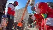ببینید | نجات کودک ترکیه‌ای از زیر آوار توسط امدادگران ایرانی | لحظه نجات را ببینید