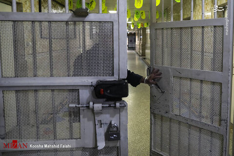 آزادی زندانیان واجد شرایط عفو از زندان مرکزی کرج