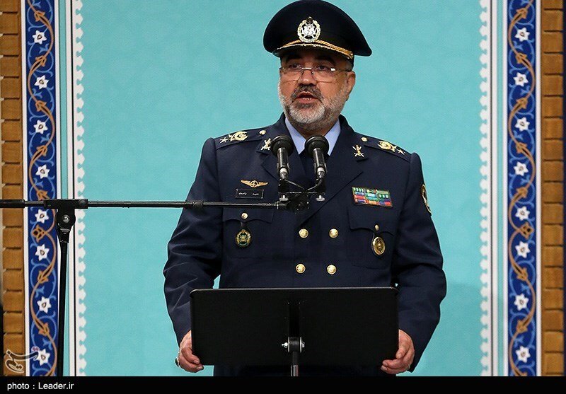 عکس ا سلام متفاوت رهبری به فرماندهان نیرو هوایی