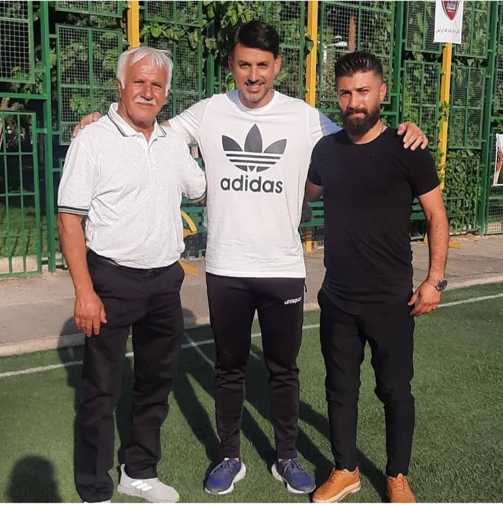 قهرمانمحله | فوتبالیست پیشکسوت؛ چهره محبوب خزانه | آموزش رایگان فوتبال به نوجوانان محروم