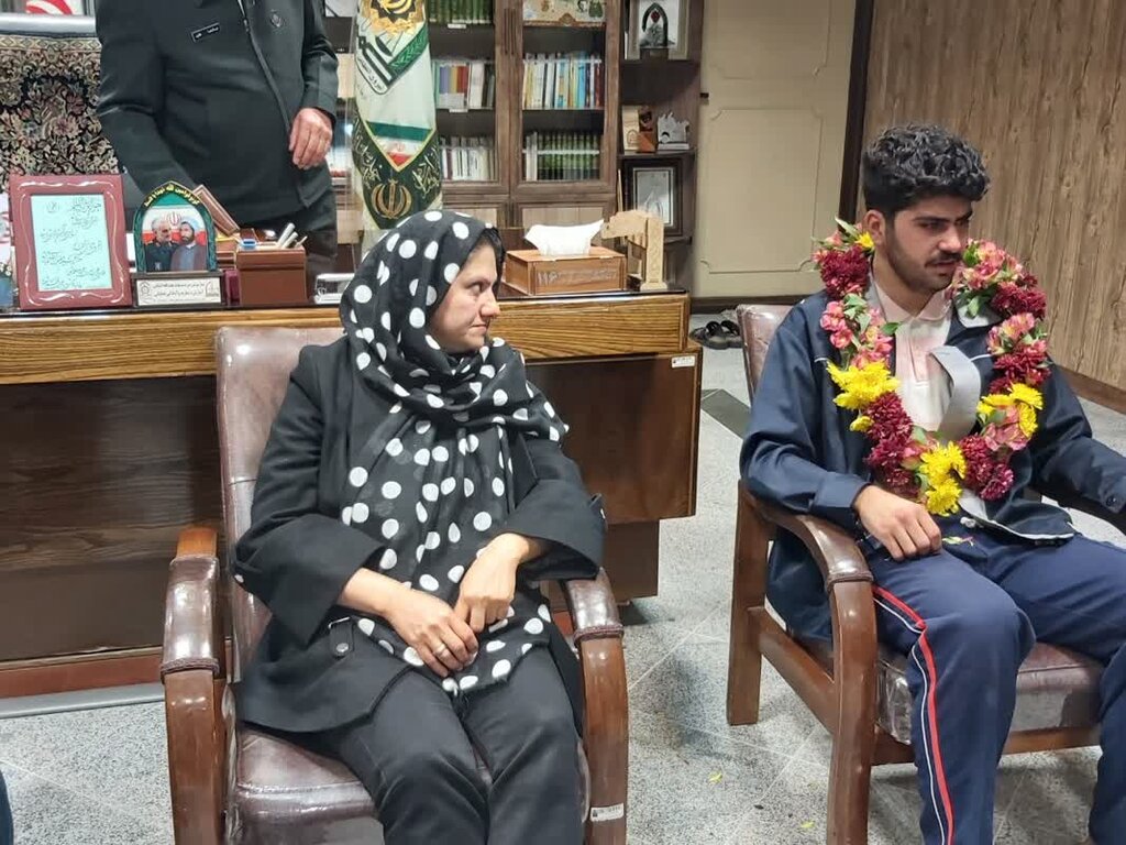 تصاویر لحظه آزادی گروگان ۴۰ میلیارد تومانی پس از ۷۰ روز | پسر ۲۱ ساله را به خارج از کشور بردند | مهندس خوشنام پول آزادی پسرش را نداشت