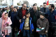تصاویر | همه چهره‌های مطرحی که در راهپیمایی ۲۲ بهمن حضور داشتند | از حضور فرزندان رهبر انقلاب تا خانواده مسئولان