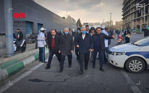 چه شخصیت هایی در راهپیمایی ۲۲ بهمن حضور داشتند؟ سجادی وزیر ورزش
