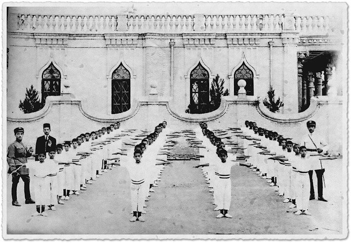 خالق ترانه ماندگار «جان مریم» اینجا درس خواند | مدرسهای صدساله، جزء صد اثر برتر معماری ایران