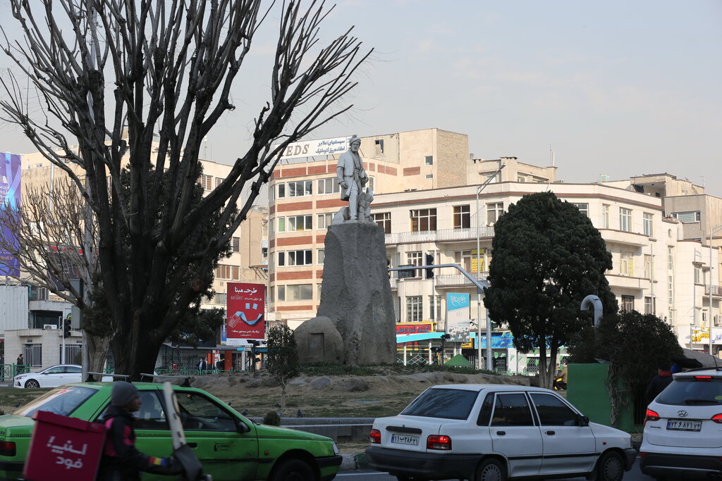 چگونه فردوسی از وسط خیابان «علاءالدوله» سر در آورد؟