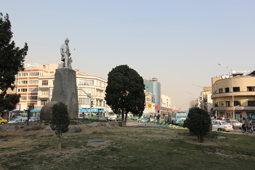 چگونه فردوسی از وسط خیابان «علاءالدوله» سر در آورد؟