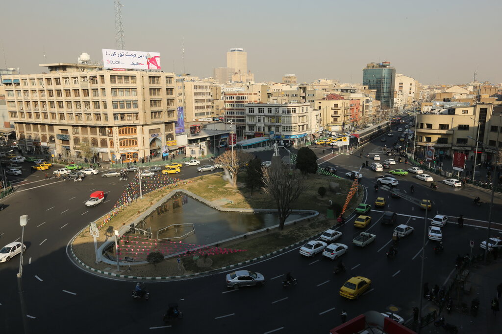 چگونه فردوسی از وسط خیابان «علاءالدوله» سر در آورد؟