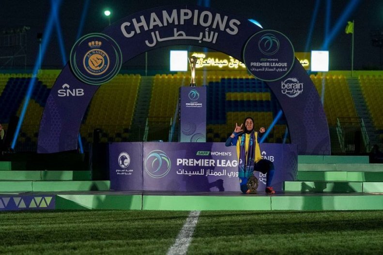 عکس| همزاد رونالدو، بهترین بازیکن لیگ زنان عربستان | النصر قهرمان لیگ زنان عربستان شد