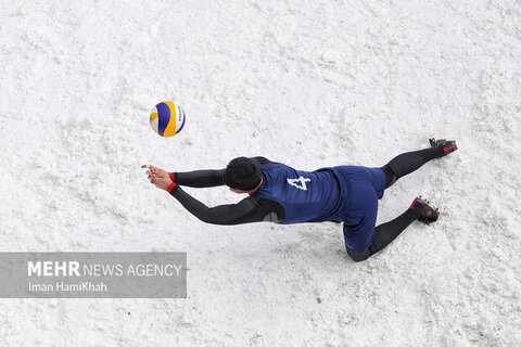 والیبال برفی در همدان
