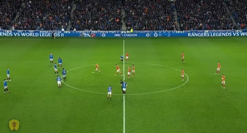 تصاویر | گل ناجوانمردانه و آشتی جوانمردانه | فریم به فریم با یکی از عجیبترین بازیهای دنیای فوتبال