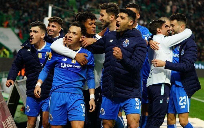 تصاویر | حرکت طارمی با دو دست روی اعصاب دشمنان پرتغالی | فریم به فریم با رفتار جنجالی ستاره ایرانی پورتو