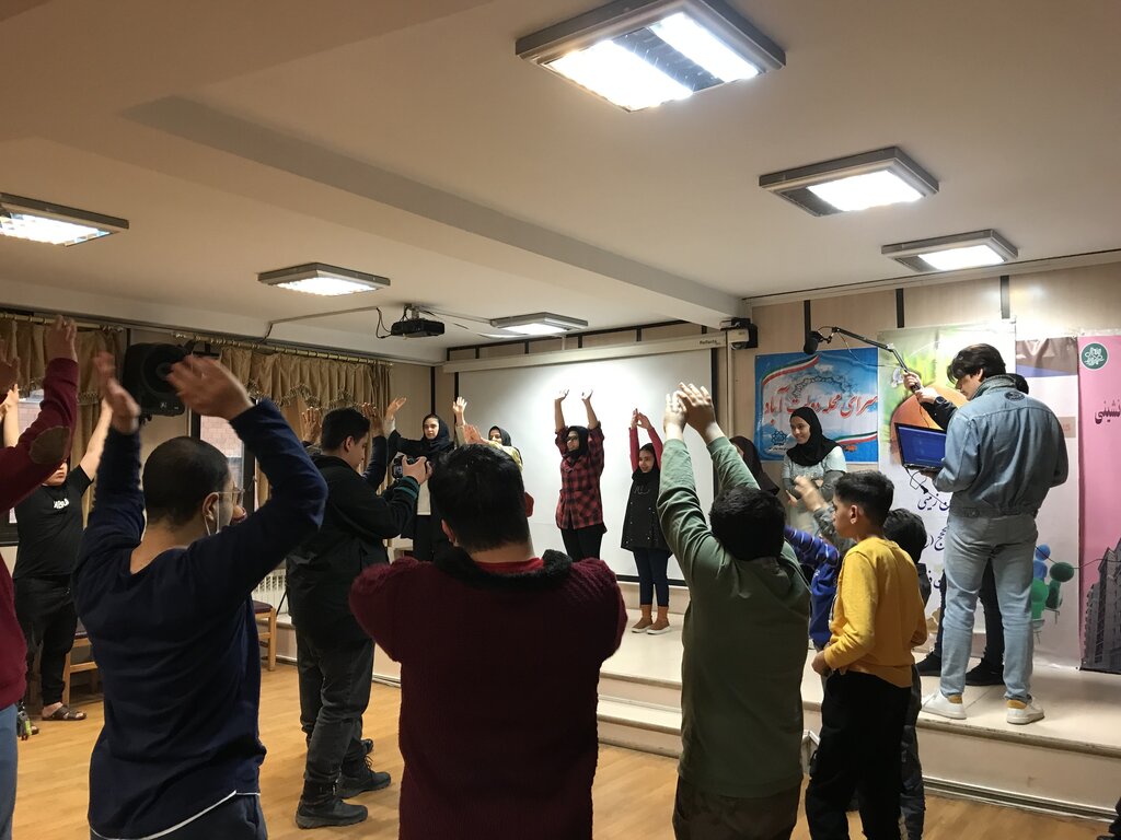 قهرمان محله | آموزشگاه بازیگری آقای کارگردان از معلولان هنرپیشه میسازد