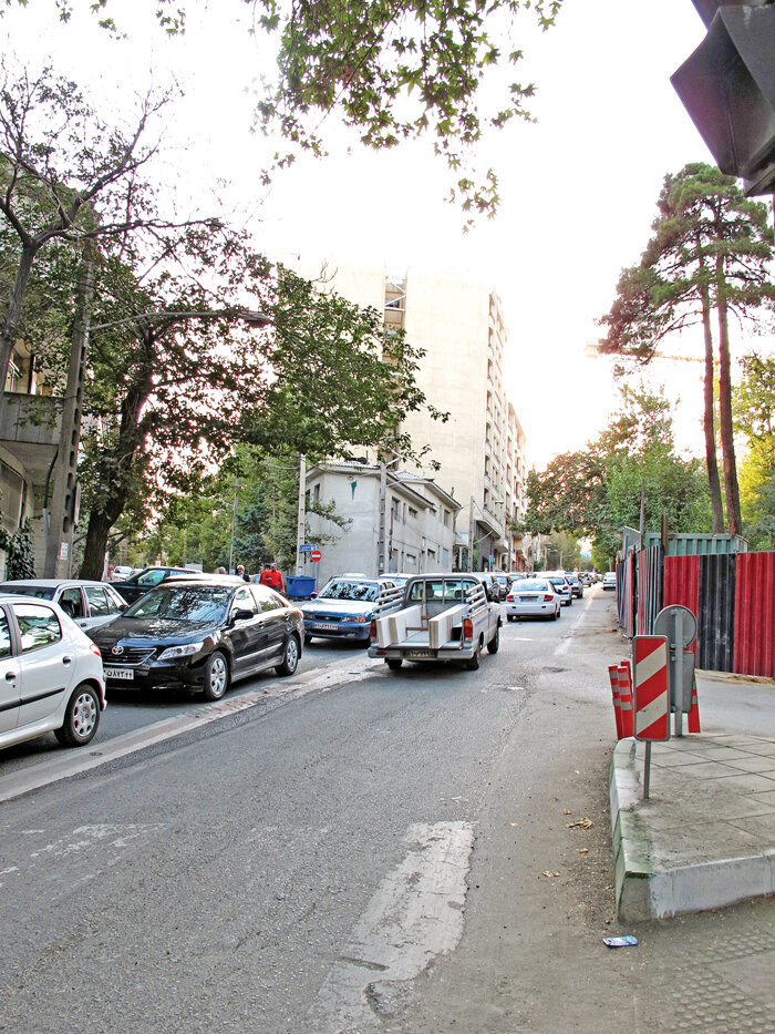 تماشای یک محله زعفرانی و چهرههای معروفش | سالشمار وقایع تاریخی این محله را بخوانید