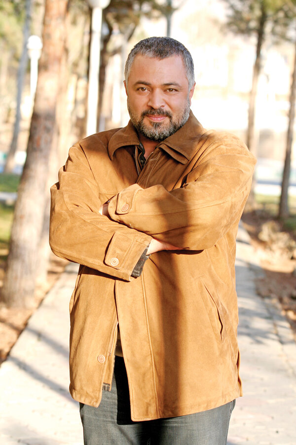 تماشای یک محله زعفرانی و چهرههای معروفش | سالشمار وقایع تاریخی این محله را بخوانید