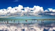 تصاویر هوایی دریاچه نمک در چین | دریاچه‌ای که گردشگران را به چین می‌کشاند