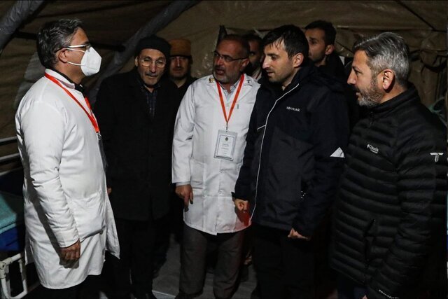 تصاویر | بازدید داماد اردوغان از بیمارستان صحرایی ارتش ایران