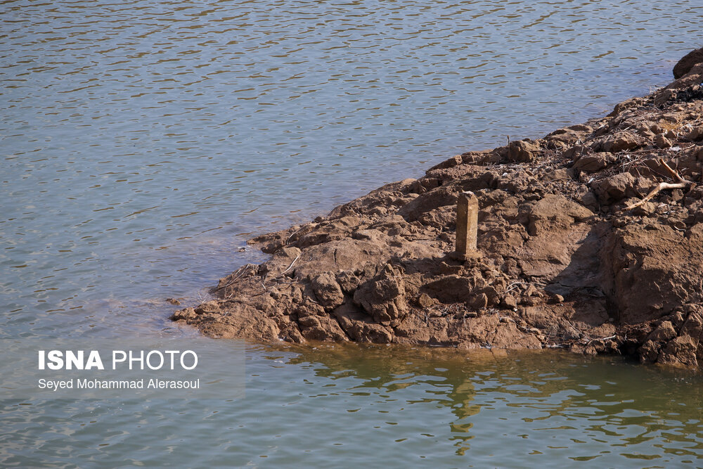  تصاویر  ا بحران خشکسالی در سد کاردِه مشهد