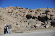 سنگ‌های آتشفشانی ۴۰ میلیون ساله در غرب پایتخت