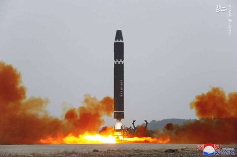لحظه پرتاب موشک قاره‌پیمای کره شمالی