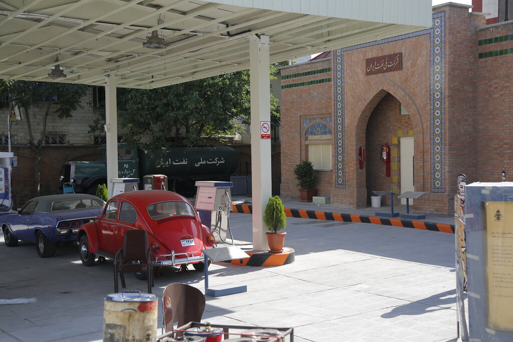 اولین پمپ‌بنزین تهران‌ کجا بود؟ | بنزین ‌لیتری ‌۱/۵ریال!