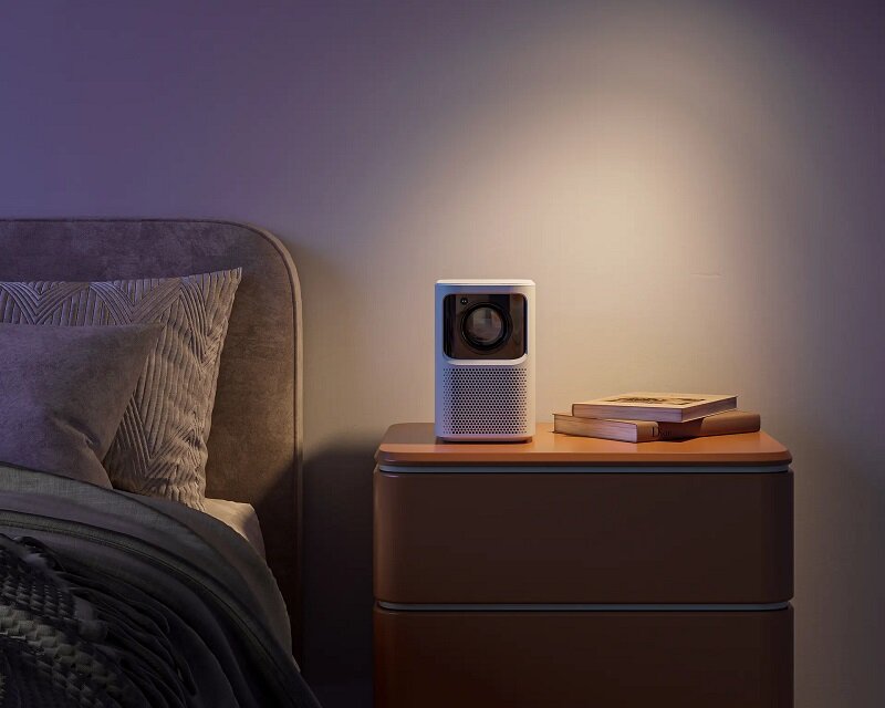 این پروژکتور برنامههای زنده پخش میکند | سینما را به خانه بیاورید