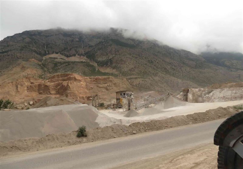 خنجر معدنکاران بر قلب کوه‌های سوادکوه | انفجارهایی که آسایش را از مردم گرفته‌اند | ۹۰ درصد معادن در منطقه شکار ممنوع هستند