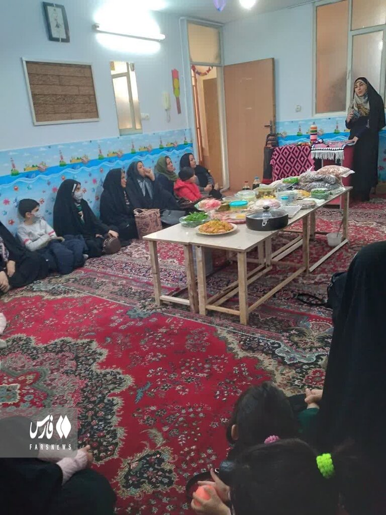 تصاویر | پیرمردها نوجوانان را به مسجد راه نمیدادند اما این طلبه کوچه به کوچه دنبالشان رفت