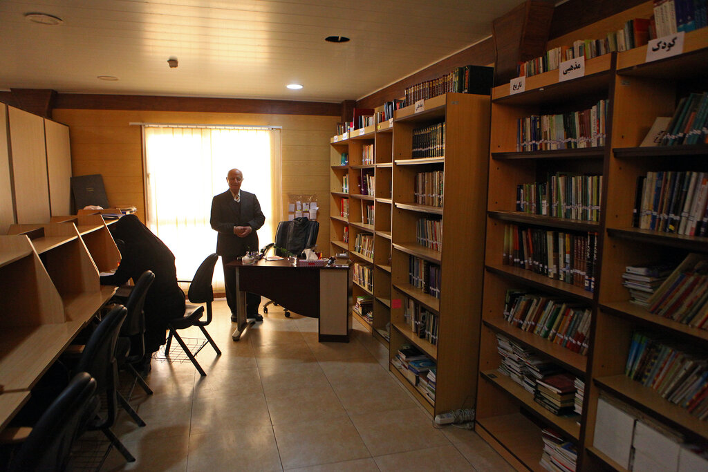 قهرمان محله | سفیر دانایی در دریا