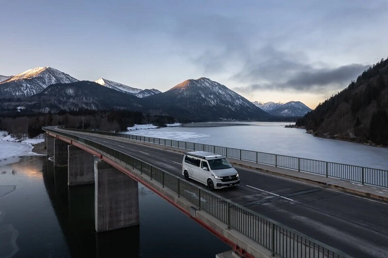 تصاویر | فضای دلنشین یک کمپر جمع و جور | این فولکس واگن ایدهآل است!