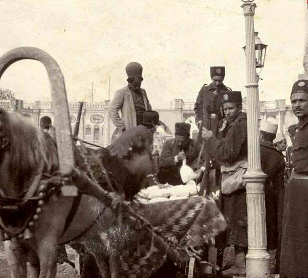 درشکه حمل پول در دوران قدیم