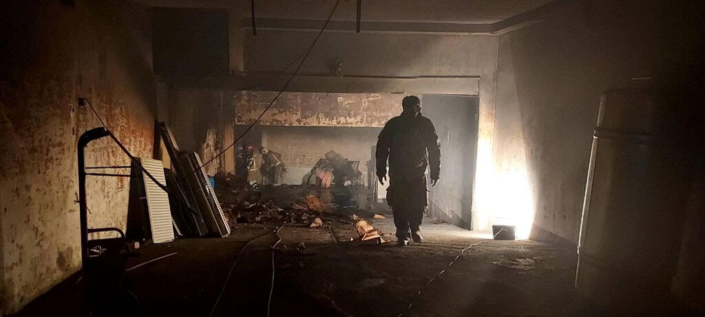 تصویر دیده نشده از داخل ساختمان سوخته خیابان بهار