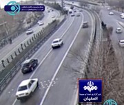 ببینید | لحظه سقوط وحشتناک پراید از پل چمران در اصفهان