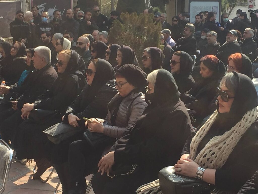 ببینید | لحظه تلخ وداع فرزندان شهرام عبدلی با پدر