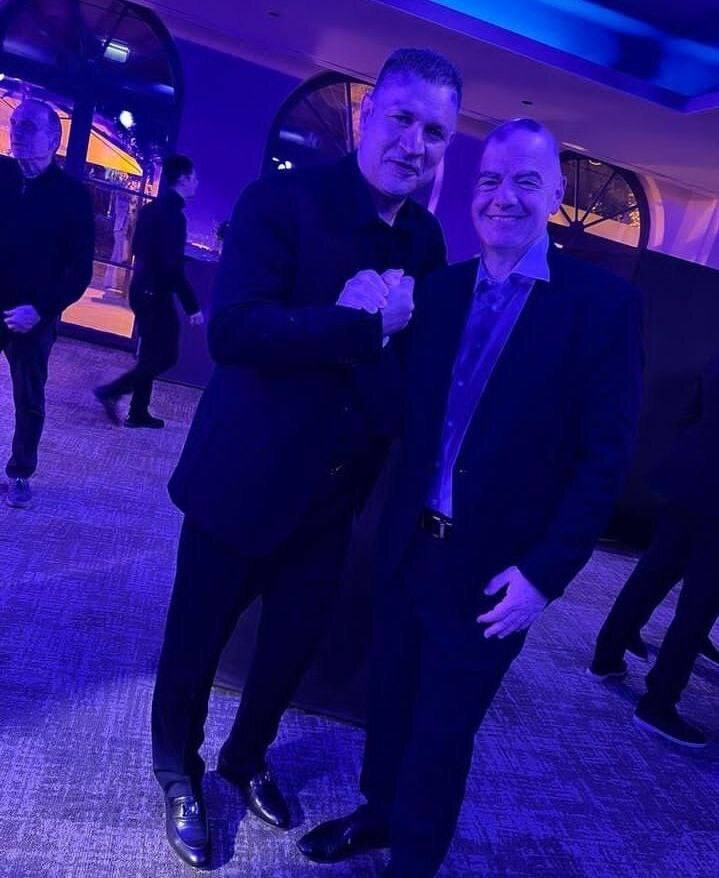 عکس | اولین تصویر از علی دایی در پاریس | مرد اول فوتبال جهان دست در دست شهریار