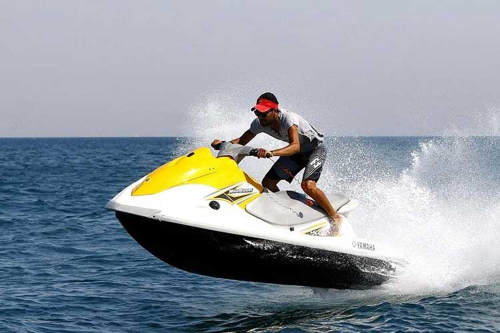 کیش مرکز تفریحات آبی ایران