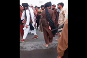 ببینید | لحظه عذرخواهی طالبان از مرزبانان غیور ایران | هدایایی که طالبان دادند