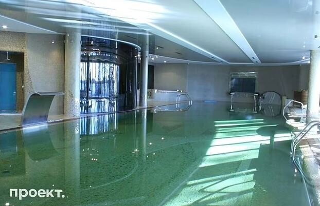 تصاویر | زندگی مخفیانه پوتین در قصر والدای در کنار همسر و فرزندان | سفر پوتین سفر به این مخفیگاه با قطار زرهی شخصی