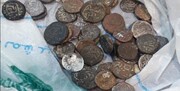 عکس | کشف ۵۶ قطعه سکه تاریخی در فرودگاه بندرعباس