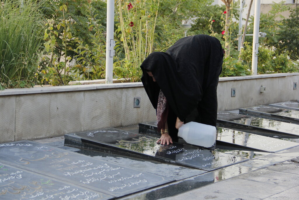 نوروز با عطر خوش زیارت